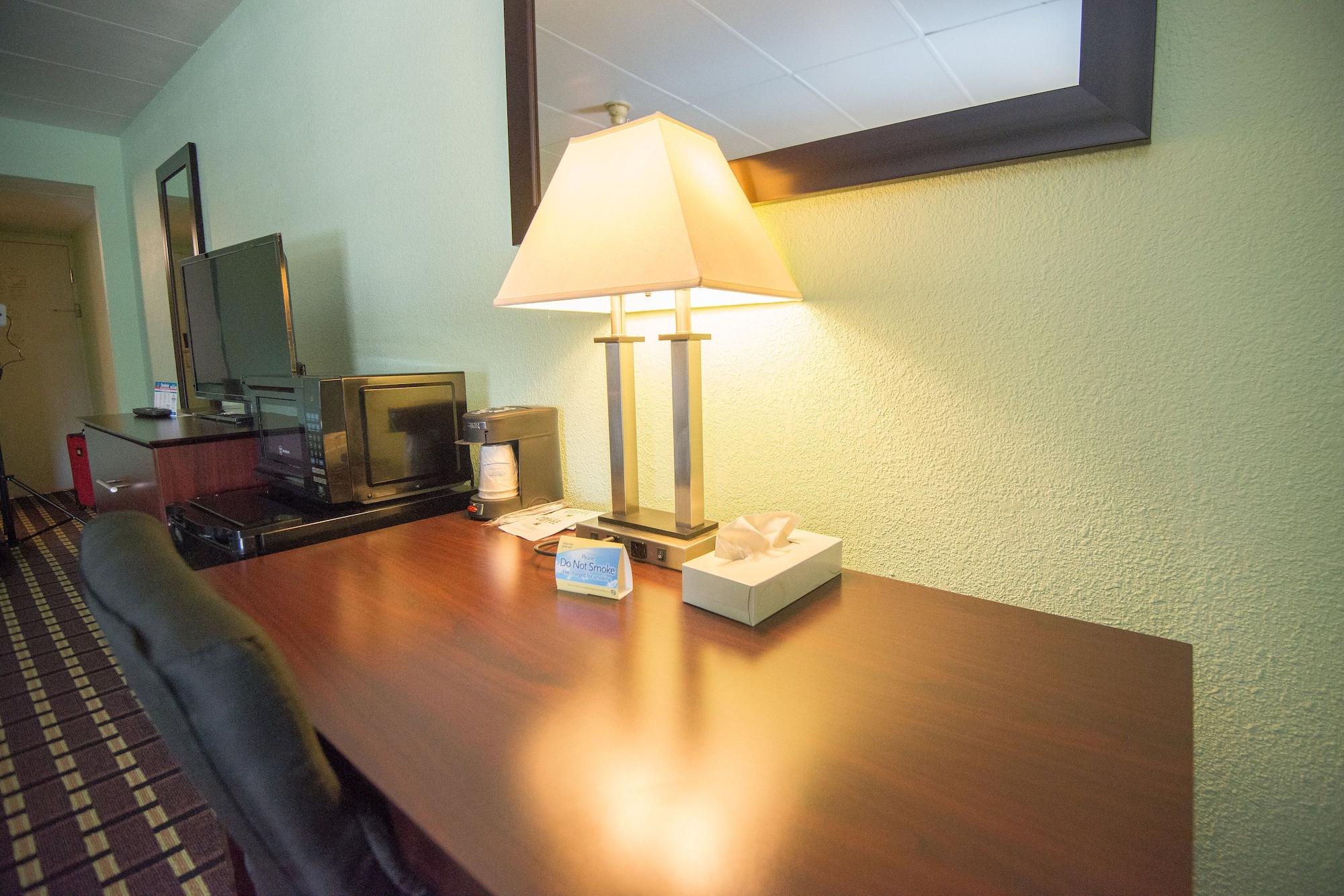 Days Inn By Wyndham Fort Wright Cincinnati Area Zewnętrze zdjęcie