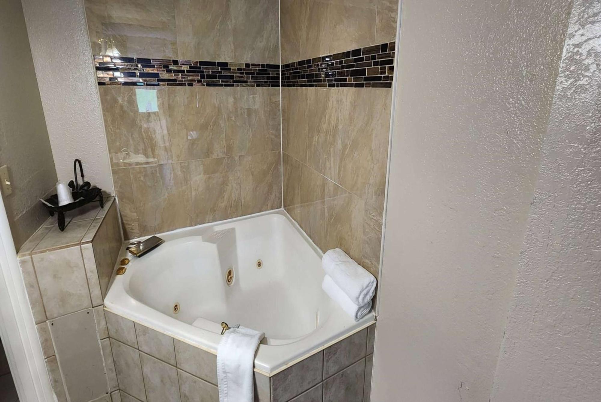 Days Inn By Wyndham Fort Wright Cincinnati Area Zewnętrze zdjęcie
